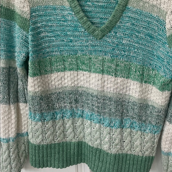 Cabi V neck pullover sweater mint green size M - Picture 3 of 12